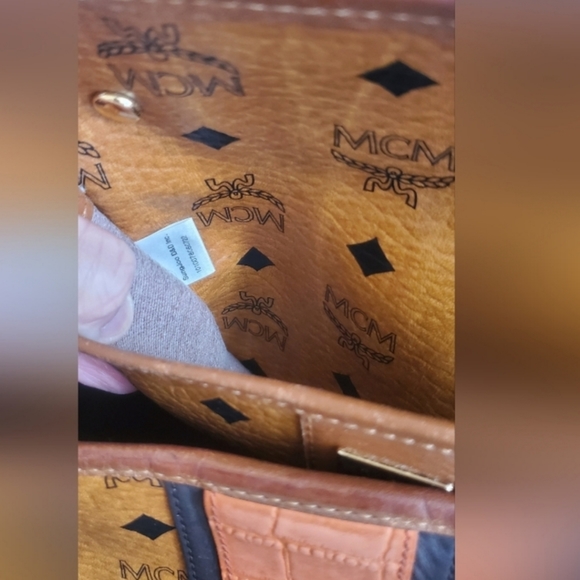 ❣️MCM Cognac Tote Bag❣️ - Picture 13 of 16